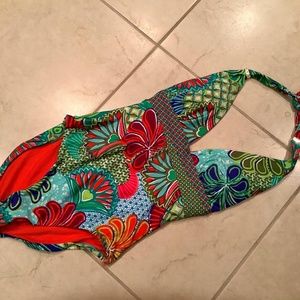 Trina Turk size 6 one piece swimsuit.